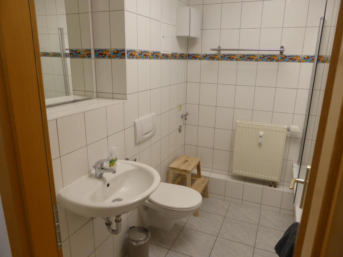 Apartment Napoleon, Naehe Zentrum, 2 Schlafzimmer, Grosser Balkon, Free Wifi ,Parken Jena Exterior photo