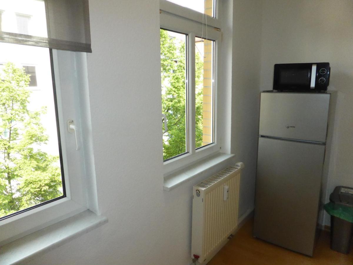 Apartment Napoleon, Naehe Zentrum, 2 Schlafzimmer, Grosser Balkon, Free Wifi ,Parken Jena Exterior photo
